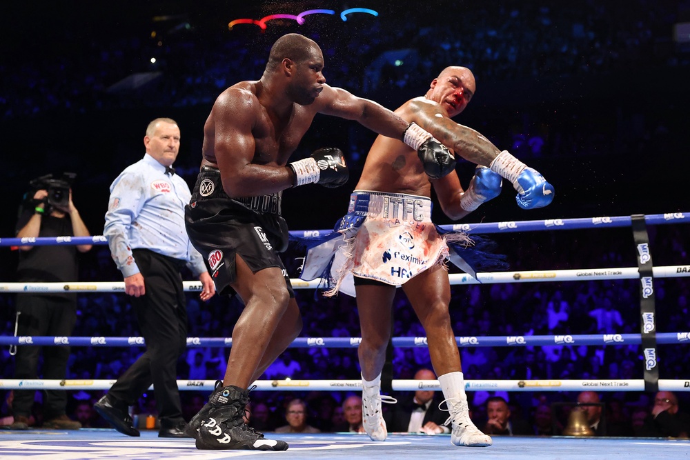 Daniel Dubois (left) took the WBO heavyweight title from Fabio Wardley (Getty)