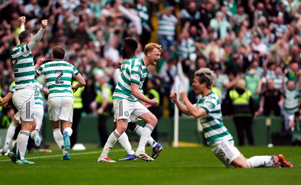 Celtic celebrate Daizen Maeda’s goal being awarded (Andrew Milligan/PA) (PA Wire)