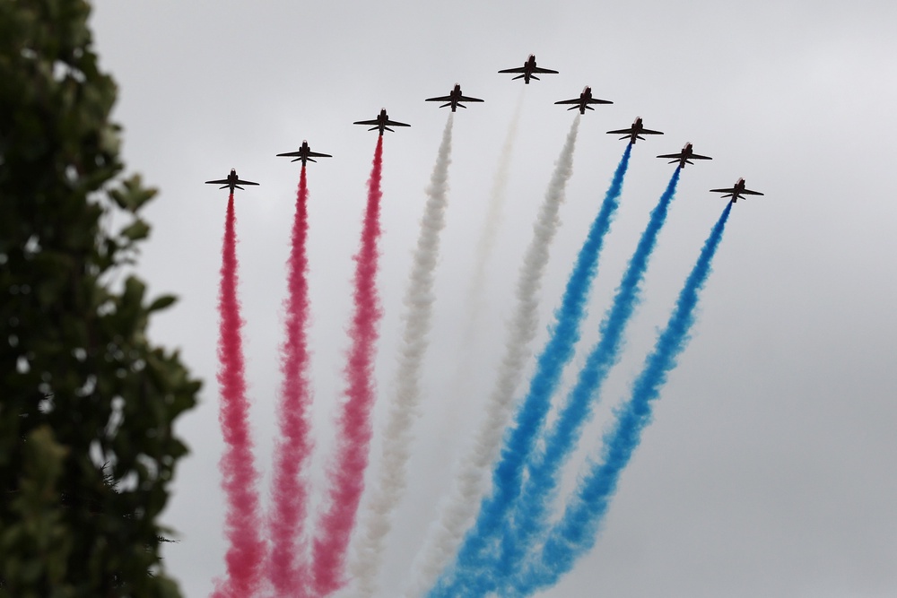 The Red Arrows perform a flypast over Windsor Castle during a state visit for US President Donald Trump on September 17 (Getty)