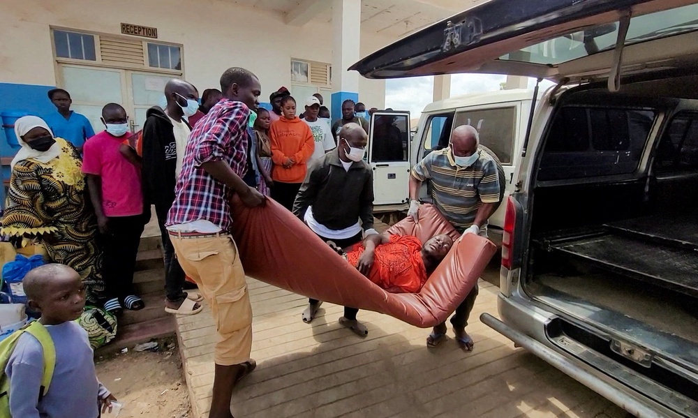 Ebola fears grow in eastern Congo as Bunia hospital receives suspected cases (Reuters)