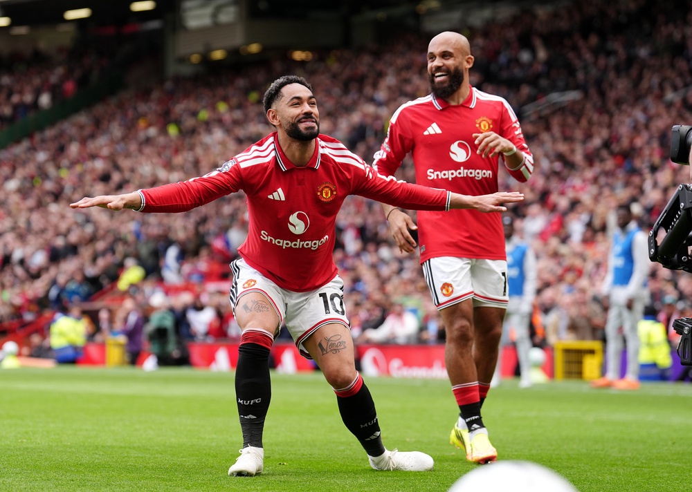 Image from: Manchester United v Nottingham Forest LIVE: Shearer and Neville fume at VAR awarding Cunha’s goal in narrow win