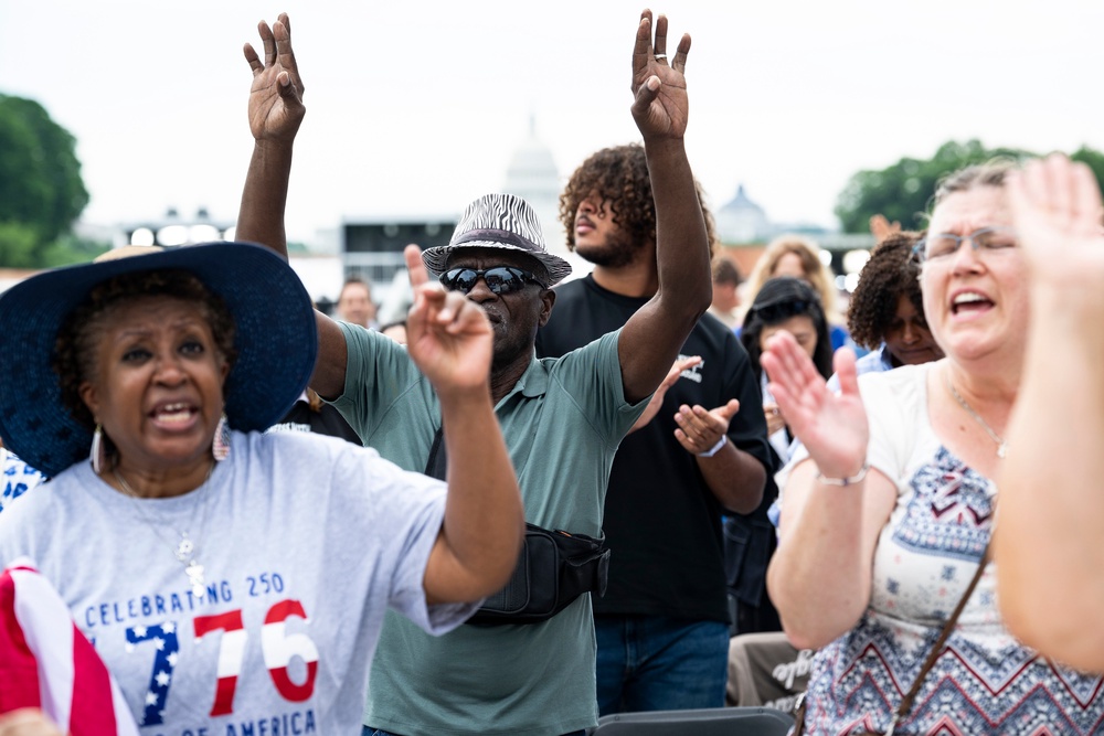 Thousands attended the prayer event, held on the National Mall (Getty)