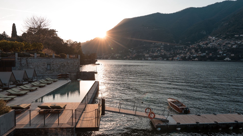 Boats are available to borrow, either self-driven or with a chauffeur (Il Sereno)