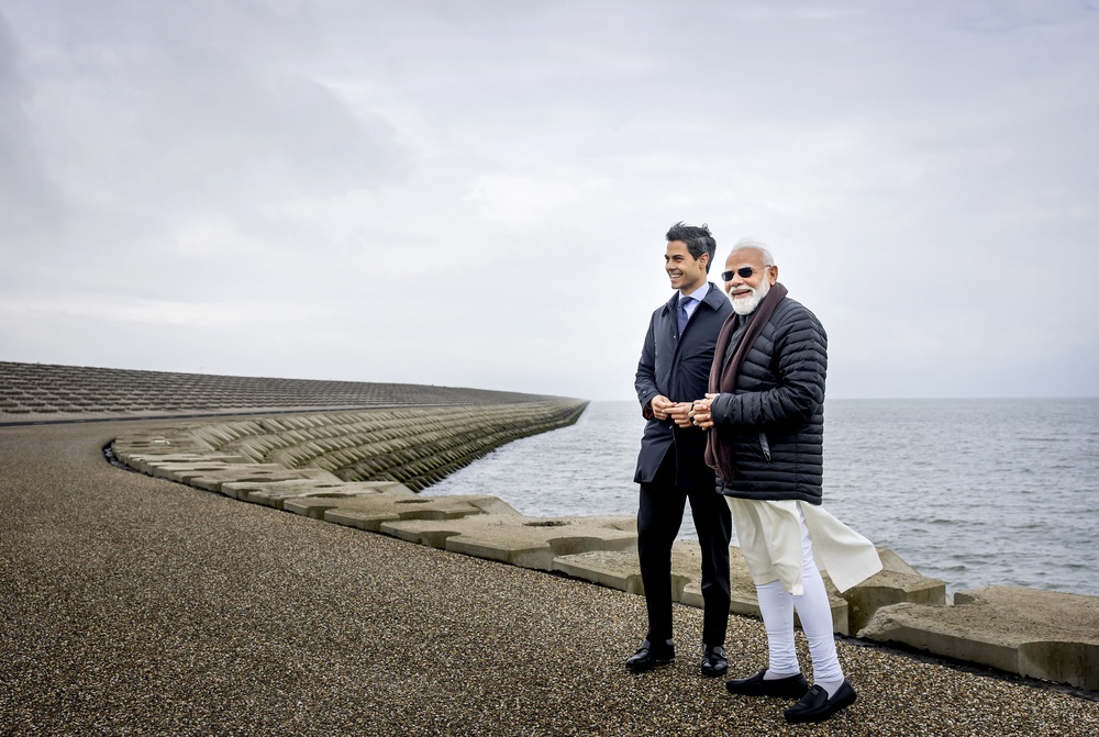 Rob Jetten and Narendra Modi visit the dam Afsluitdijk in Den Oever (Getty)