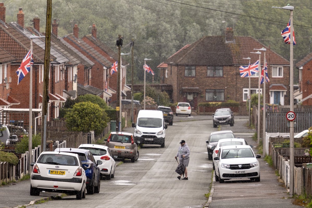 Image from: Makerfield by-election debate live: Burnham announces he will challenge Starmer at first hustings