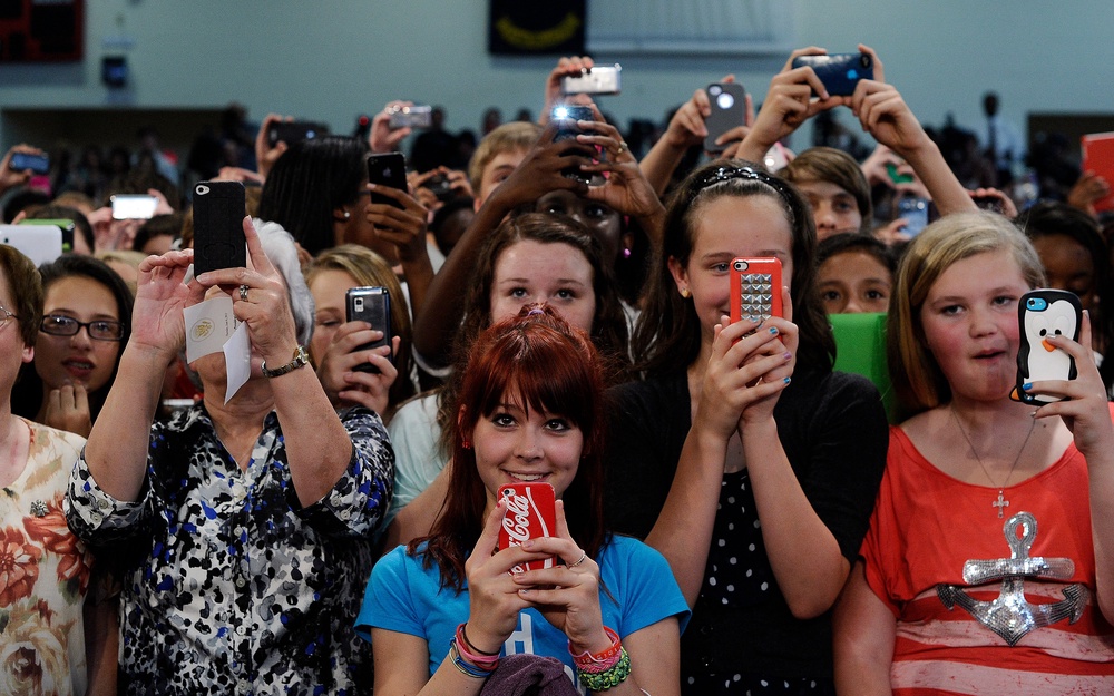 New research shows teens are spending too much time on their smartphones on school nights, with potential harm to their health and academic performance (AFP via Getty Images)