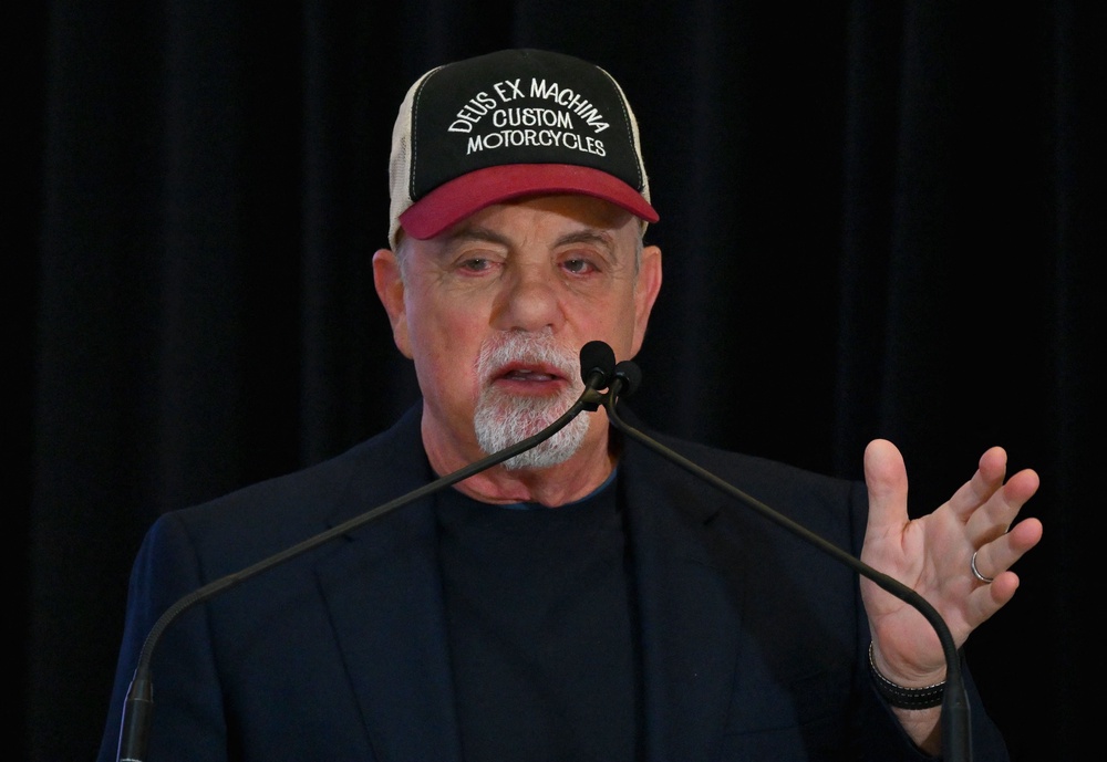 Billy Joel reveals he had surgery to help improve his balance and memory (AFP/Getty)