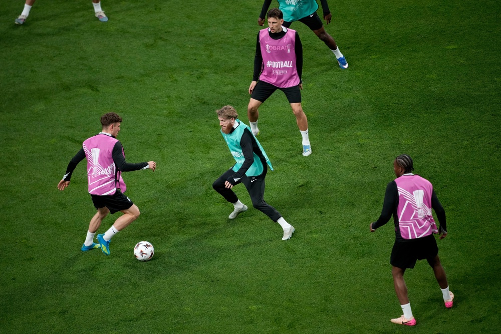 Freiburg training in Istanbul ahead of tonight’s final (AP)