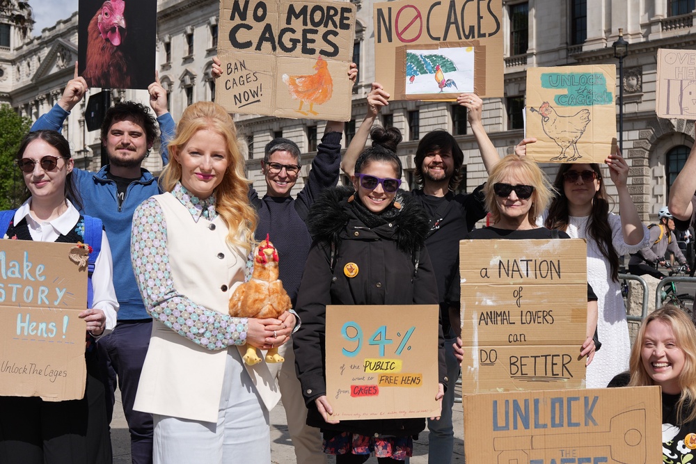 Hannah Spencer with campaigners (Humane League UK)