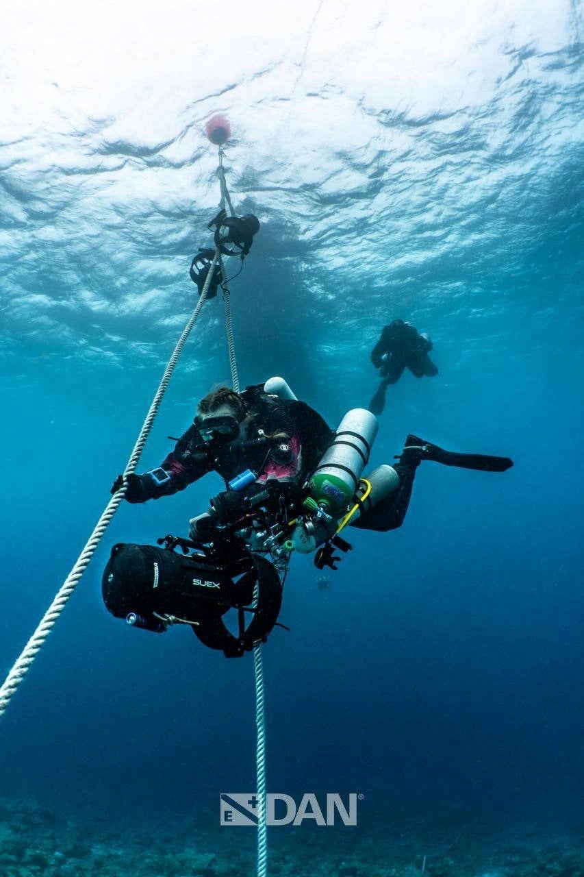A diver from Finland takes part in a recovery operation for last two bodies of Italian scuba divers (Reuters)