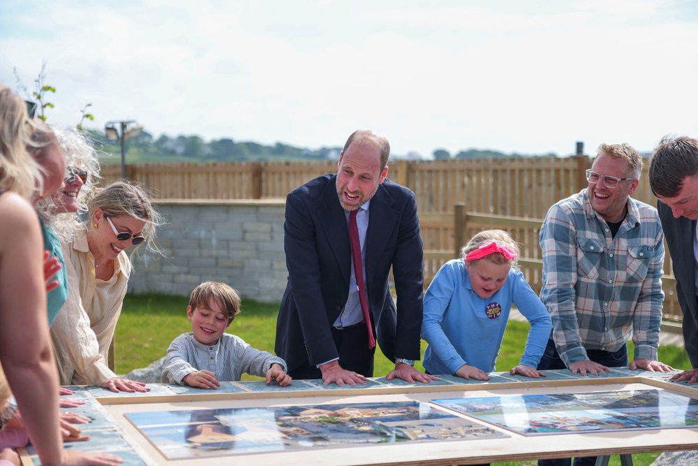 William, the Duke of Cornwall when in Cornwall, leaves his handprints in Nansledan (Hannah McKay/PA) (PA Wire)