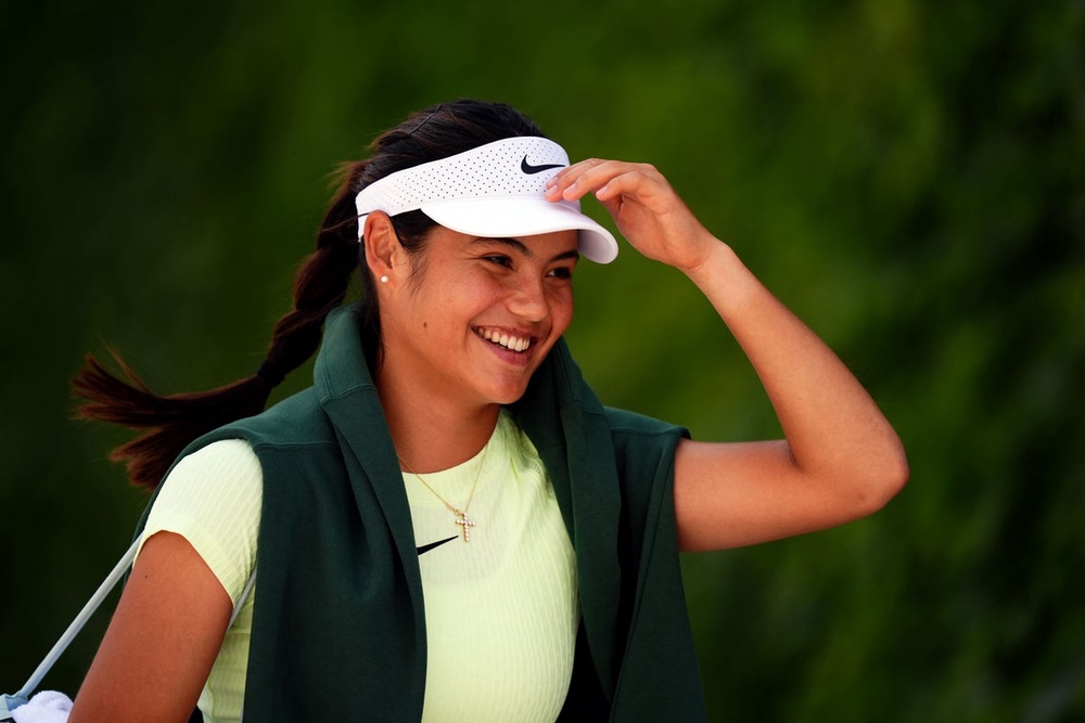 Image from: Emma Raducanu v Solana Sierra LIVE: British No 1 trails in French Open first round