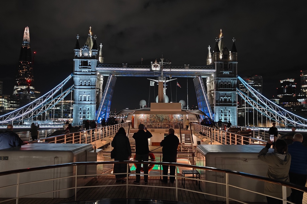 It felt close but there was just enough room for Star Pride to pass through Tower Bridge (Marc Shoffman)