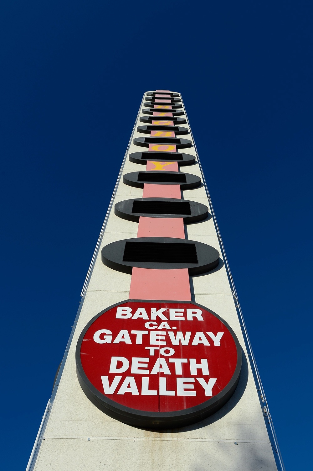 The thermometer marks the gateway to Death Valley National Park, where Earth’s highest recorded air temperature, 134 degrees in 1913, was set (Getty Images)