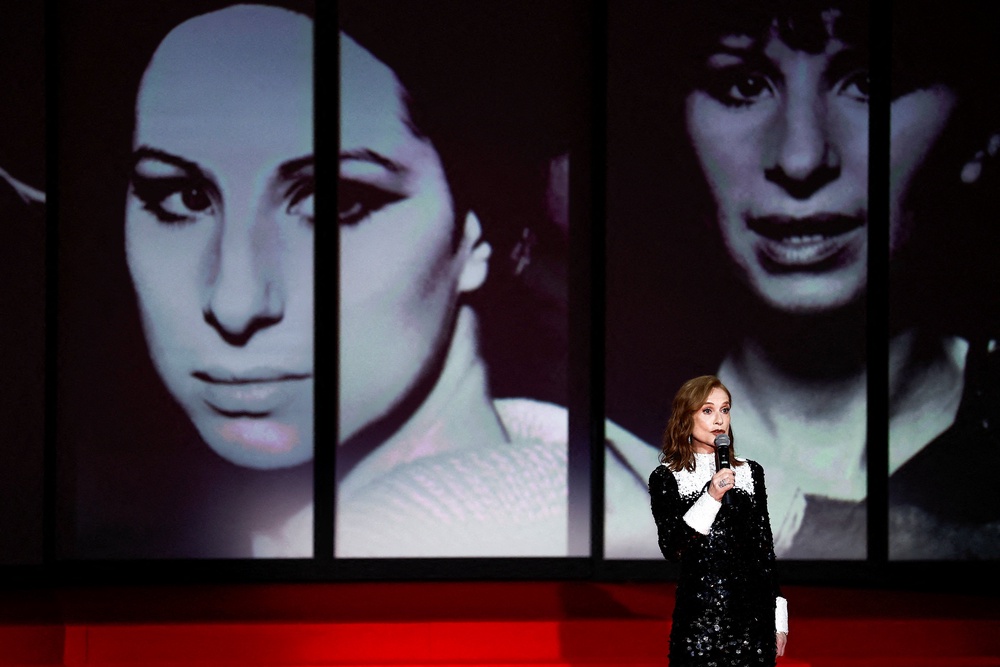 Isabelle Huppert delivered a speech to honor Barbra Streisand during the closing ceremony at Cannes Film Festival (Reuters)
