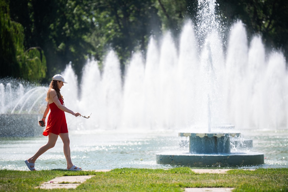 The heatwave threshold will be met in many places across England and Wales (James Manning/PA) (PA Wire)