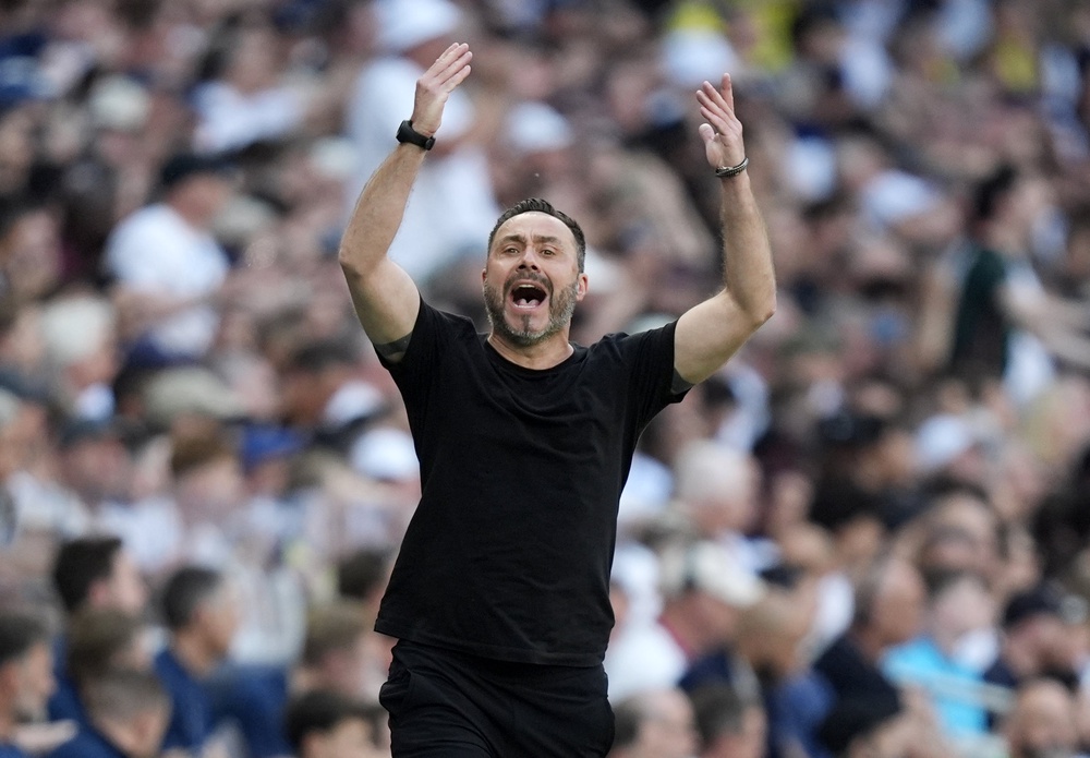Roberto De Zerbi provided a sure hand at the tiller of the supertanker, but Tottenham suffered from a crisis of leadership (PA)