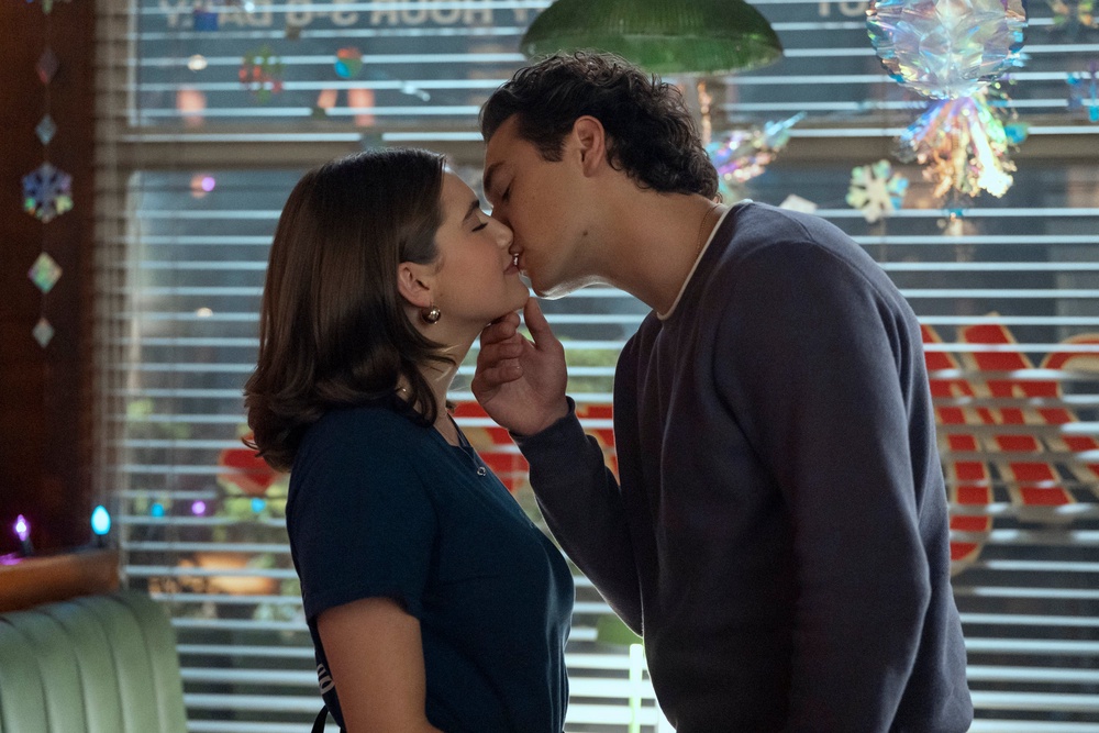 Ella Bright and Belmont Cameli co-lead the young adult romance 'Off Campus,' adapted from Elle Kennedy's five-book hockey romance series (Liane Hentscher/Prime)