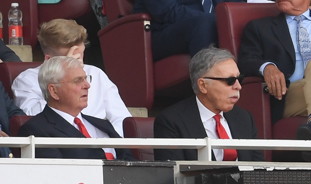 Former Arsenal chairman Sir Chips Keswick (left) was a mentor to Stan Kroenke (right) and his son Josh (Getty)
