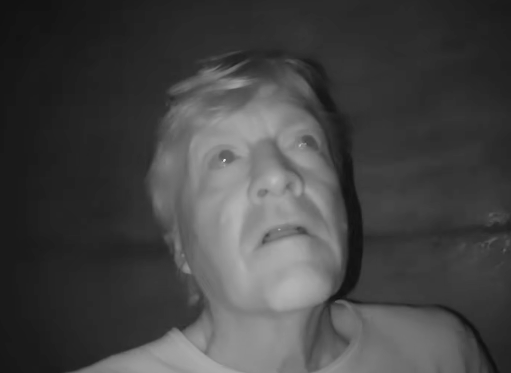 Madeley takes a look at CECOT's solitary confinement cell (Channel 5)