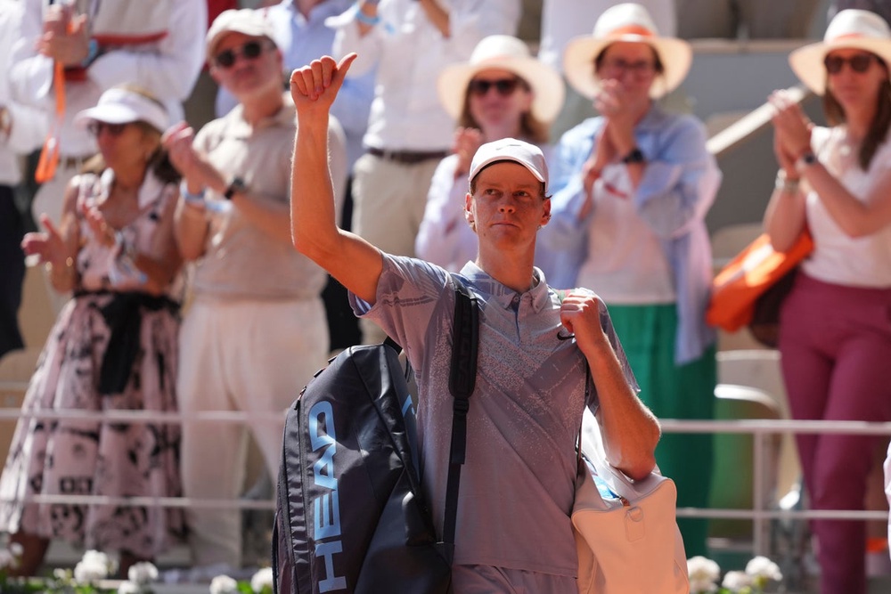 Image from: French Open LIVE: Djokovic in danger against Fonseca after being dragged to fifth set by thrilling teenager
