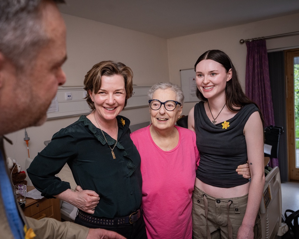 Joanne Crawford and Katherine Devlin with inpatient Linda Dawson (Brian Morrison/PA) (PA Media)
