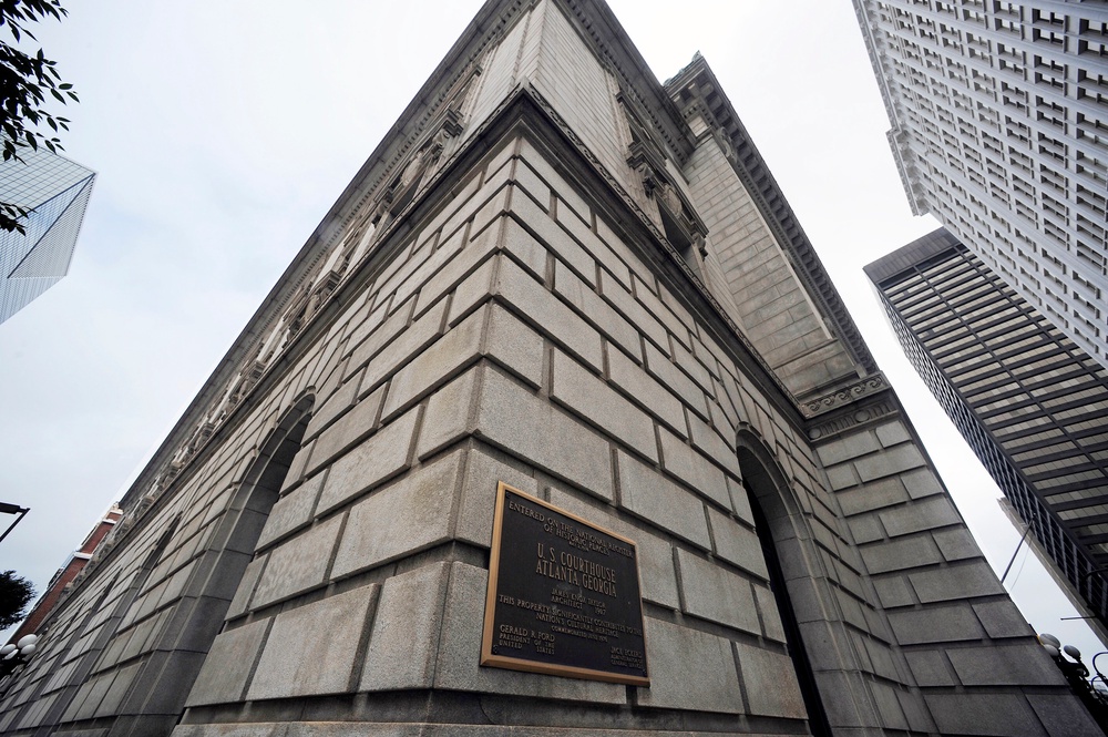 A court investigation found that a federal judge had an affair with a police officer, including having sex in chambers overheard by staff, but remains on the bench with a “private reprimand” (Copyright 2019 The Associated Press. All rights reserved.)