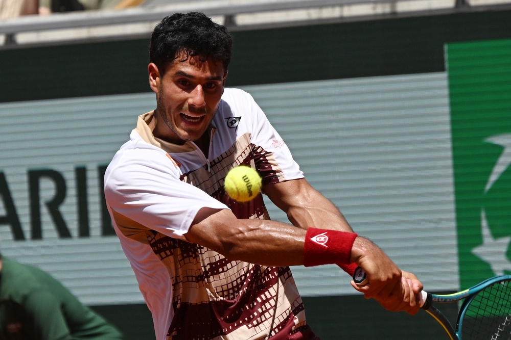 Image from: French Open LIVE: Djokovic in danger against Fonseca after being dragged to fifth set by thrilling teenager
