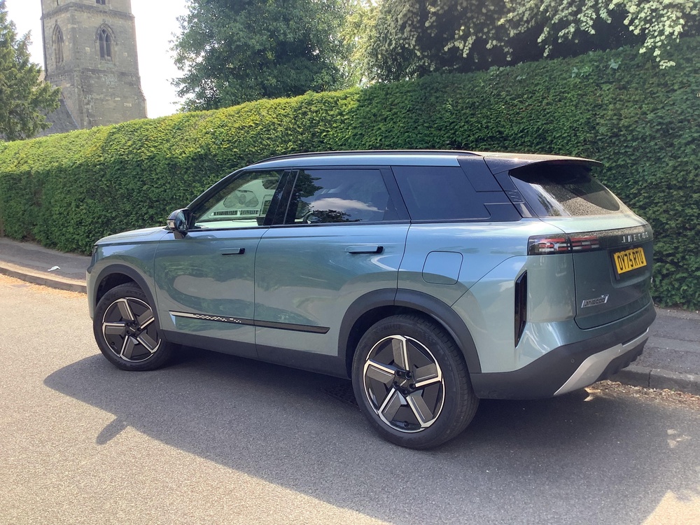 Image from: Jaecoo 7: Chery on the SUV cake