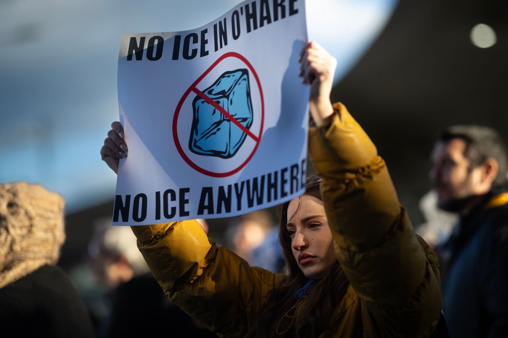 Pope Leo directly inquired about conditions in Chicago amidst a wider U.S. immigration crackdown and efforts to deport migrants (Getty Images)