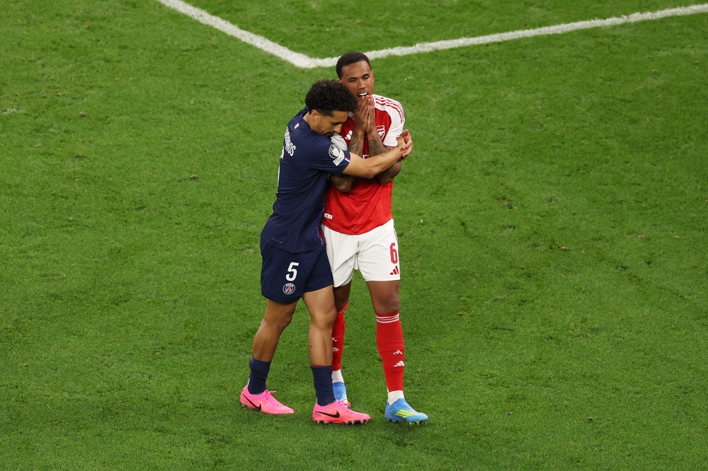 Marquinhos consoles Gabriel (Getty Images)