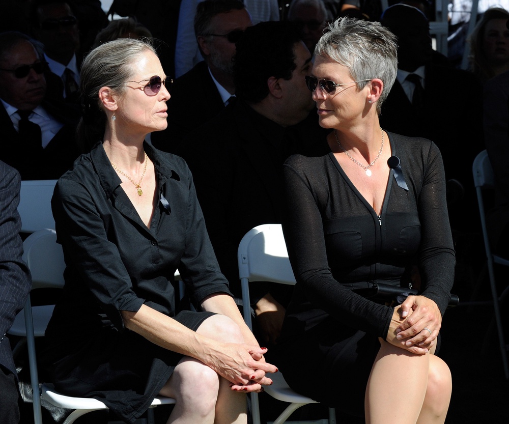 Jamie Lee Curtis called her sister  ‘jaw droppingly beautiful’ in an emotional Instagram tribute (Getty)