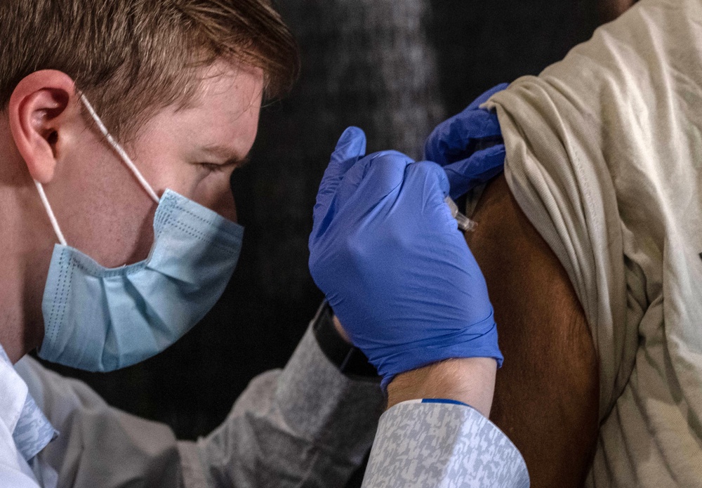 The first mRNA flu vaccine has been approved by the U.S. Food and Drug Administration. Moderna’s mFLUSIVA is approved for seniors and will be available to the public later this year (AFP/Getty)