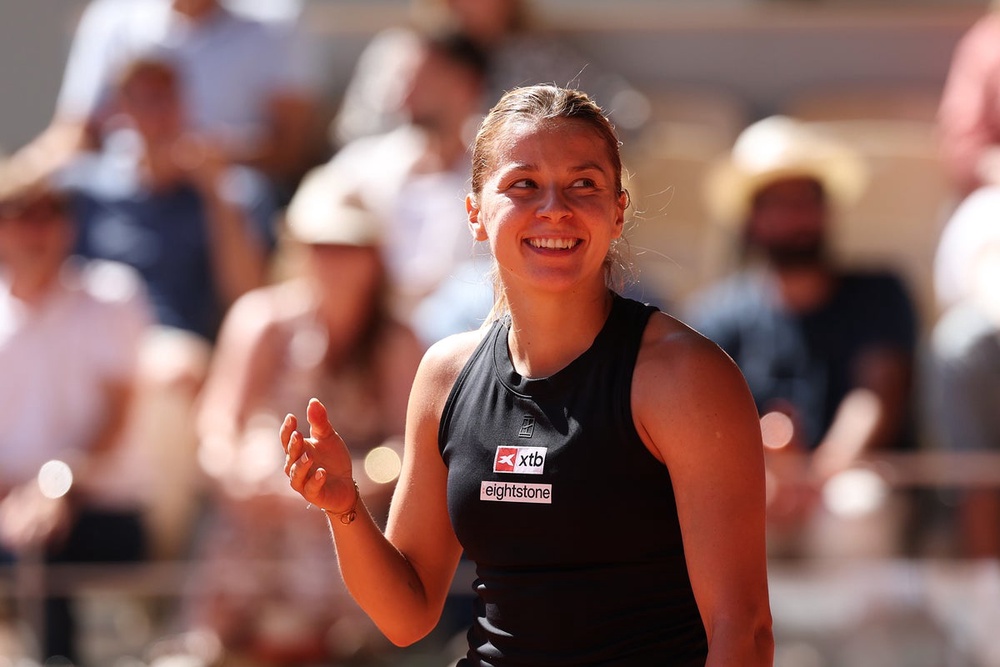 Image from: French Open LIVE: Chwalinska becomes first qualifier into grand slam final since Raducanu with stunning win