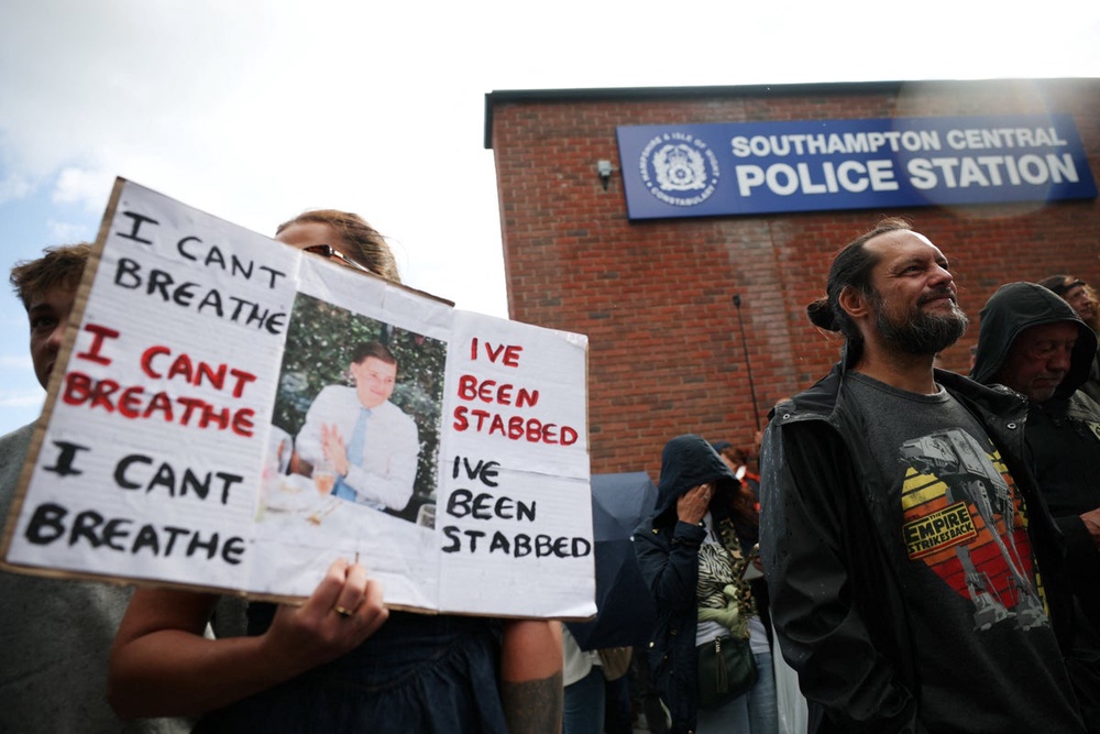 Image from: Henry Nowak latest: Police chief apologises to family over arrest as Farage accused of exploiting tragedy