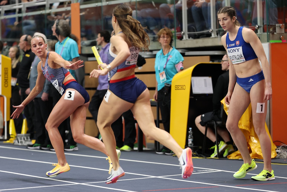 Hodgkinson ran the fastest split of Team GB's 4x400m relay at the World Indoor Championships (Getty)