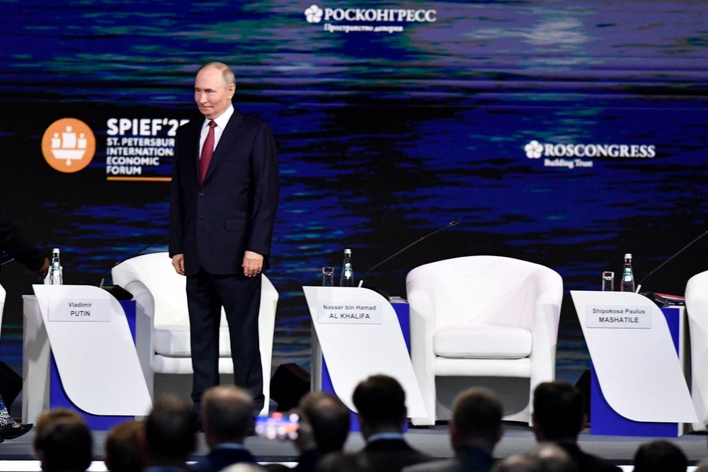 Image from: Ukraine-Russia war latest: Zelensky offers to meet Putin and says ‘you will fight for survival’ if you don’t end war