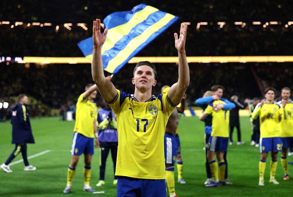 Viktor Gyokeres celebrates after helping Sweden to qualify for the World Cup (Reuters)