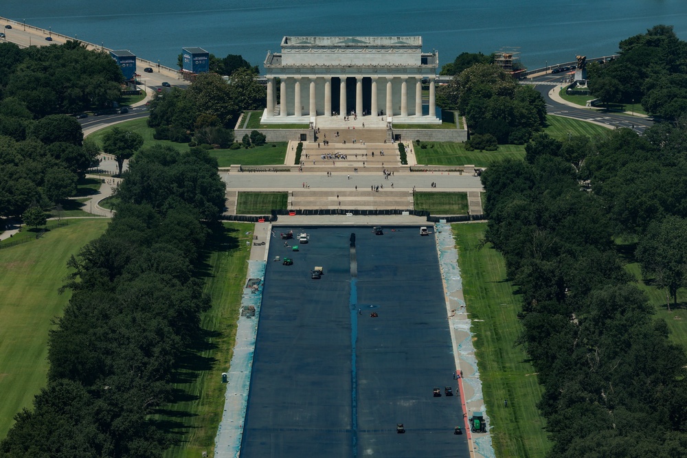 Trump said the work to paint the shallow basin a deep ‘American flag blue’ was finished on Wednesday (Getty Images)