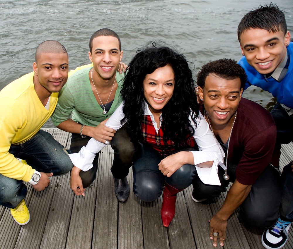 King promoting the 2009 MOBO Awards at the Clyde Auditorium with boyband JLS (PA)