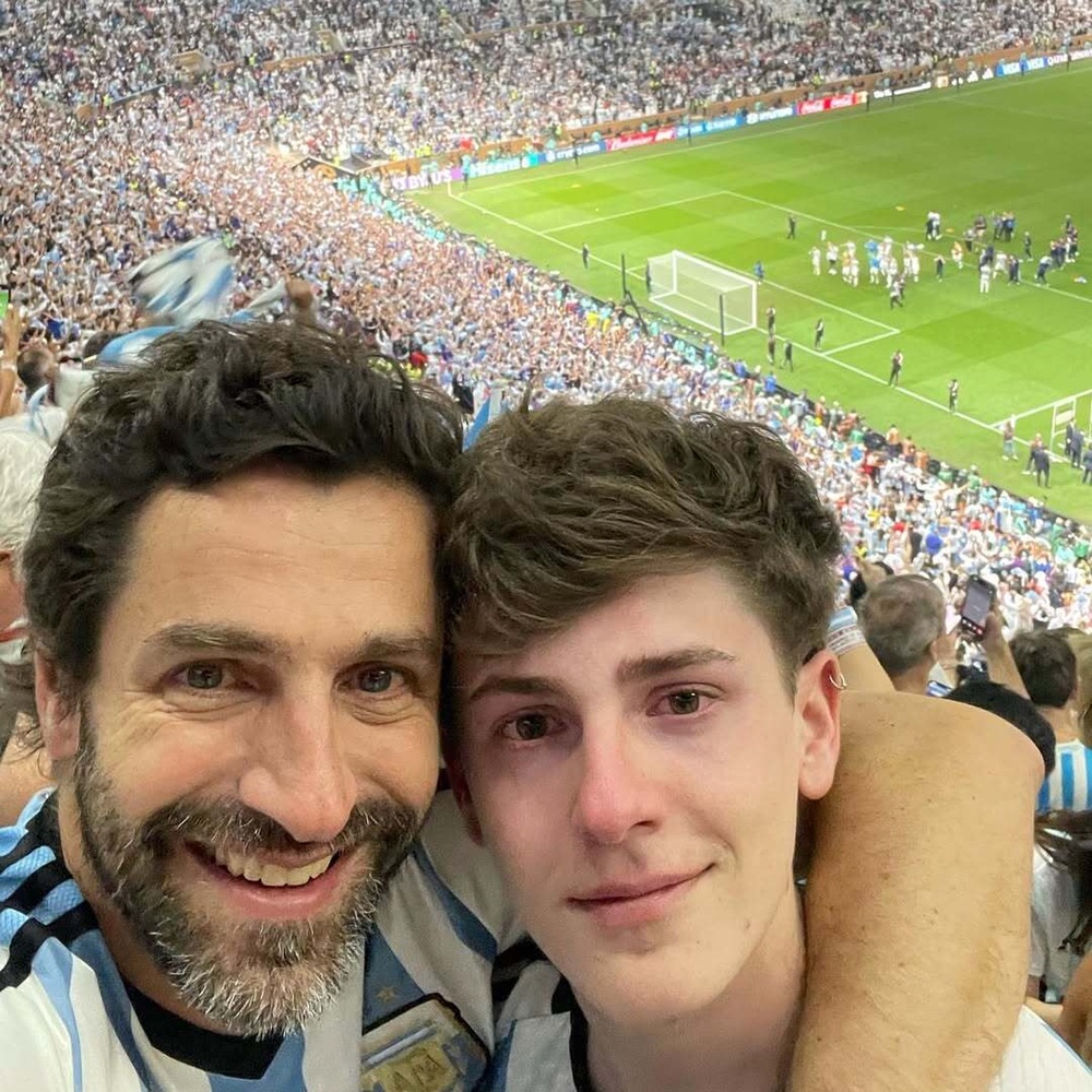 Emiliano Becerra attended the World Cup final with his son in 2022 (AP)