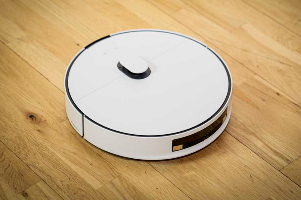 Its spinning mop pads worked a treat (Alastair Jennings/The Independent)
