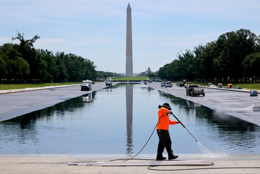 Trump called the pool 'the most beautiful thing that you've ever seen' at Friday's event (Getty Images)