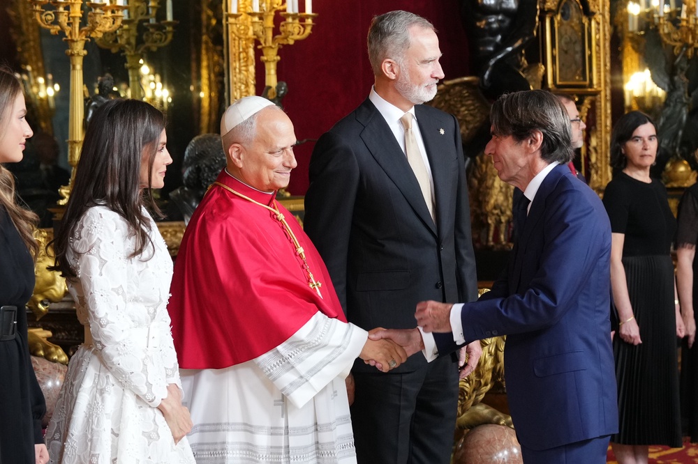 Pope Leo XIV shakes hands Jose Maria Aznar former Prime Minister of Spain, as he meets with King of Spain Felipe VI Queen Letizia, and Leonor, Princess of Asturias, and Infanta Sofia at the at the Royal Palace in Madrid, Saturday, June 6, 2026, on the occasion of his Apostolic journey to Spain (AP)
