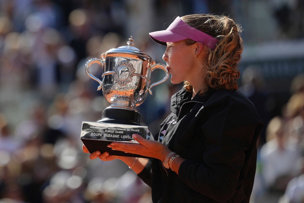 Image from: French Open LIVE: Teen sensation Mirra Andreeva dominates final to win first grand slam title