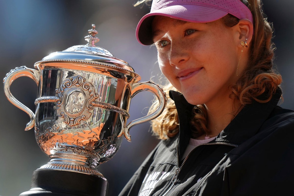 Image from: French Open final LIVE: Alexander Zverev battles to break grand slam duck against Flavio Cobolli