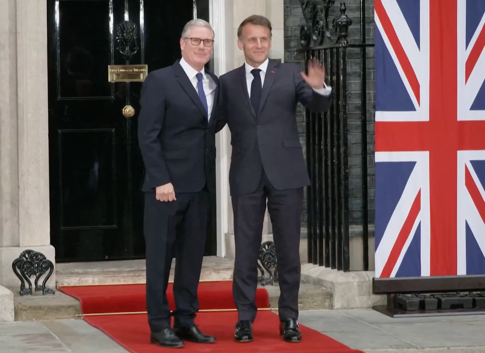 Starmer and Macron (The Independent)