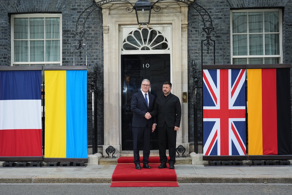 Sir Keir Starmer welcomes Volodymyr Zelensky to No 10 (Lucy North/PA) (PA Wire)