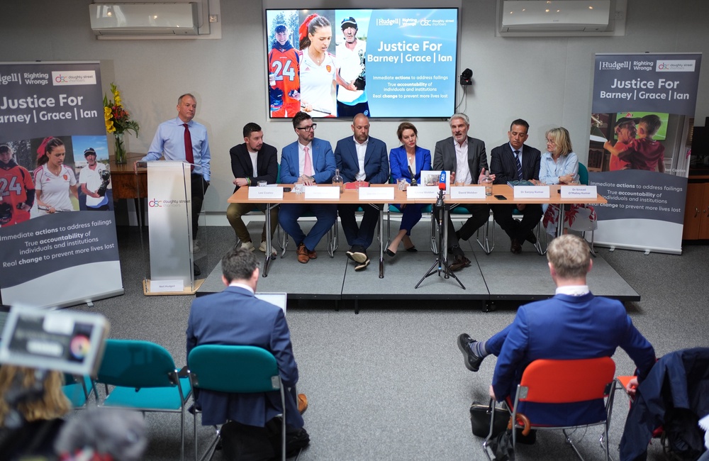 (Left to right) Lee Coates, James Coates, Darren Coates, Emma Webber, David Webber, Dr Sanjoy Kumar and Dr Sinead O’Malley Kumar (Yui Mok/PA) (PA Wire)