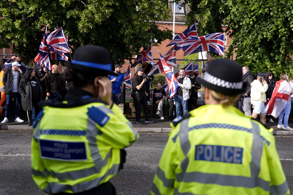 Protesters during an Enough is Enough protest outside the Highfield Hotel in Southampton, after a man from Sudan was arrested over a knife attack in Belfast (Andrew Matthews/PA) (PA Wire)